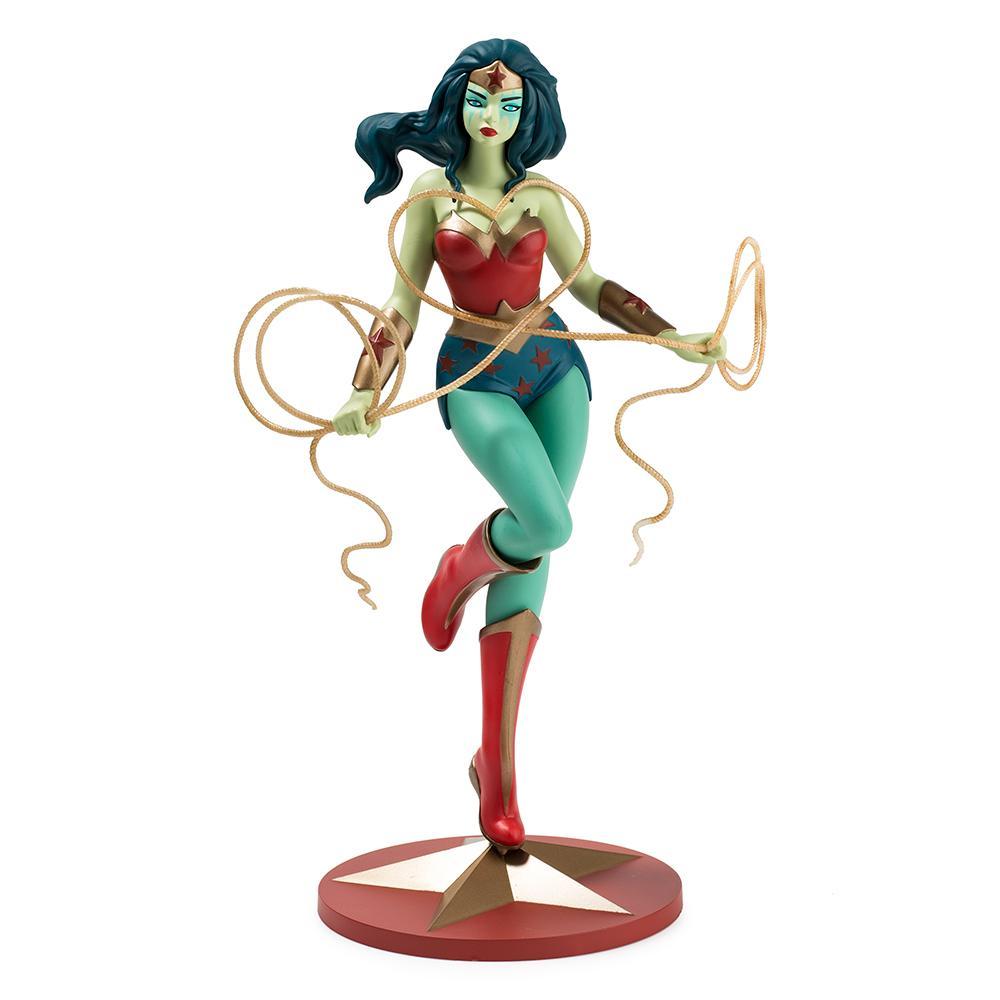 Wonder Woman Art Figure (Color)
